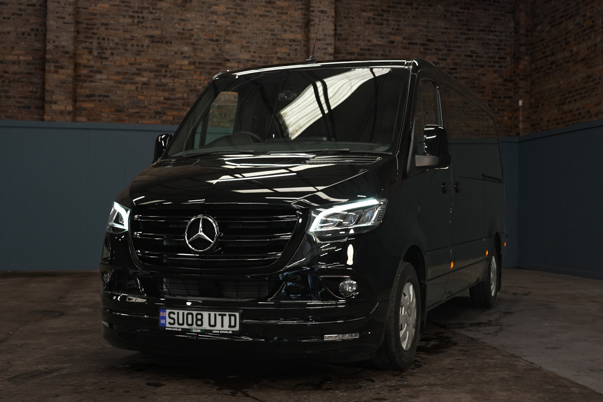 Mercedes-Benz Sprinter 8 seater